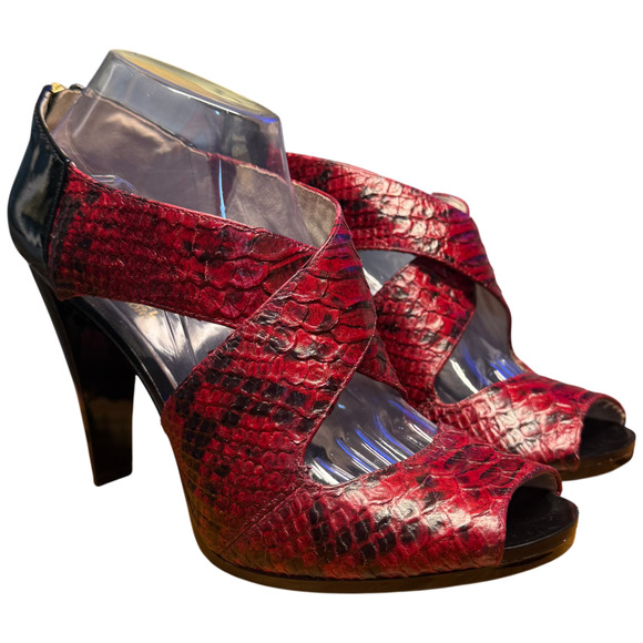 MICHAEL KORS Berkley Womens 9.5 Red Black Snakeskin Texture Heel Sandal Open Toe - Picture 1 of 13